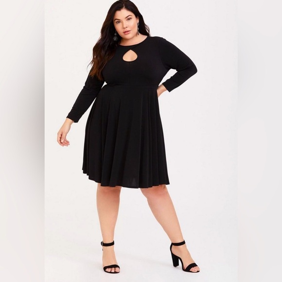 NEW! Torrid Studio Knit Keyhole Skater Dress Long Sleeves Black SZ 2X - Picture 9 of 9